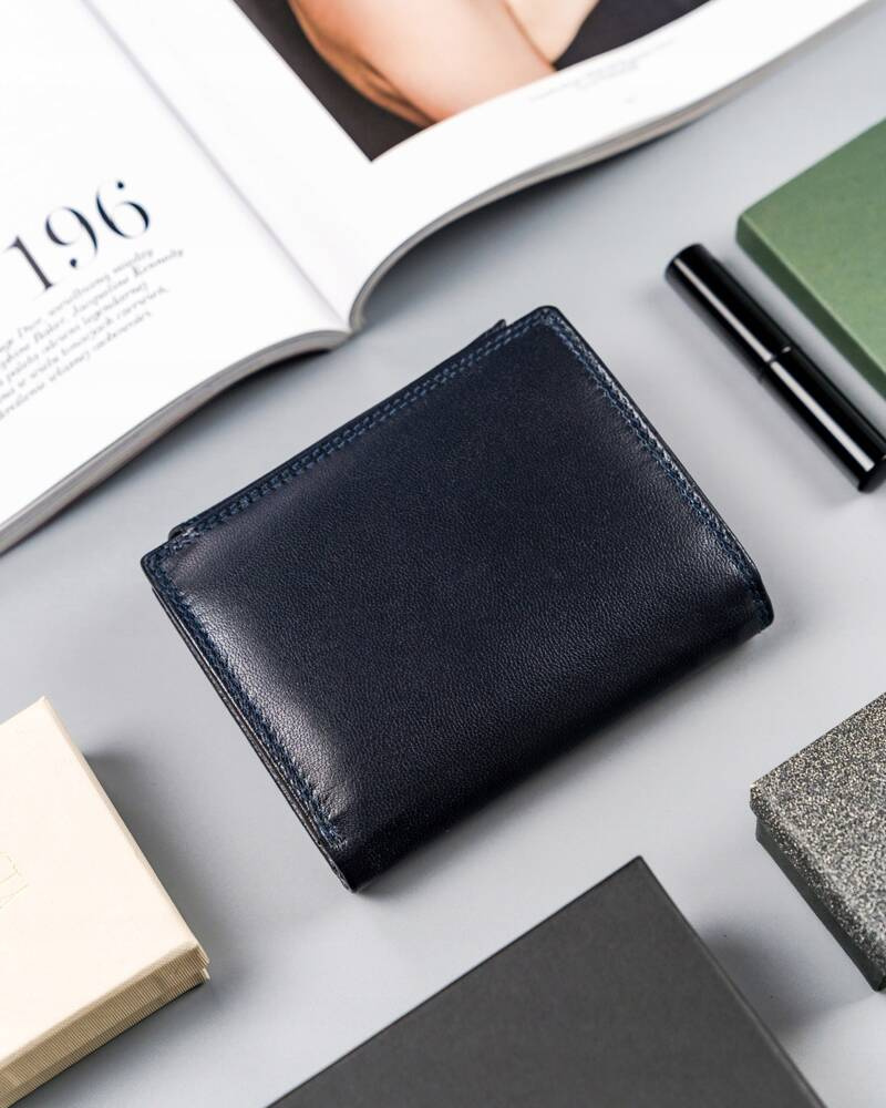 Średni, skórzany portfel damski na zatrzask - 4U Cavaldi - obrazek 4