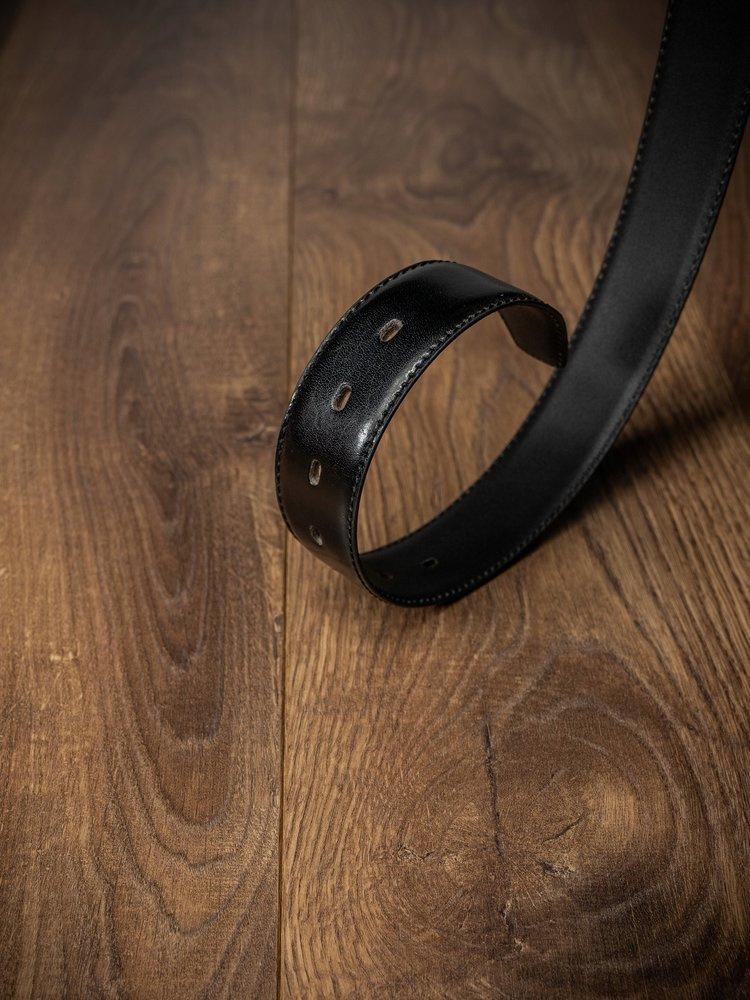 Błyszczący, szeroki pasek męski ze skóry naturalnej - obrazek 5