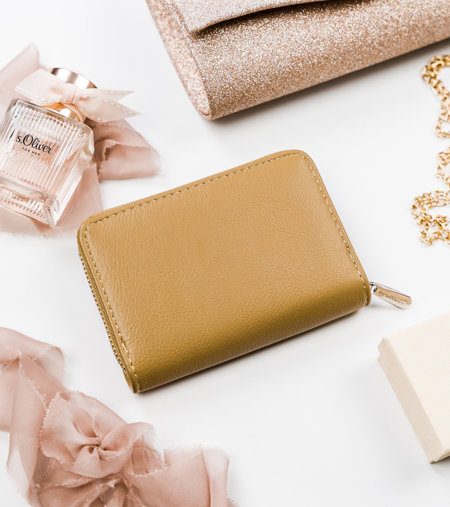 Poręczny portfel damski z gładkiej eko skóry zapinany suwakiem - David Jones - obrazek 3