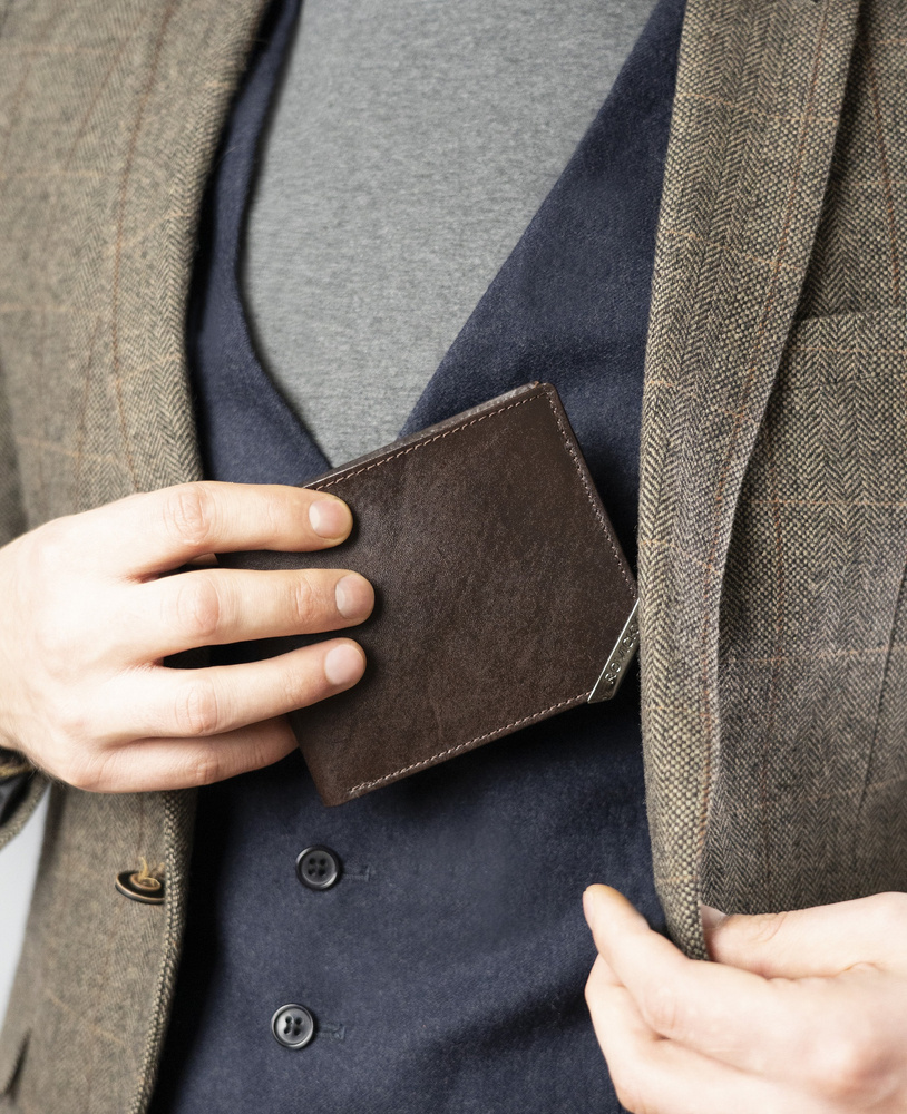 Poziomy portfel męski ze srebrnym akcentem, skóra naturalna licowa — Rovicky - obrazek 4