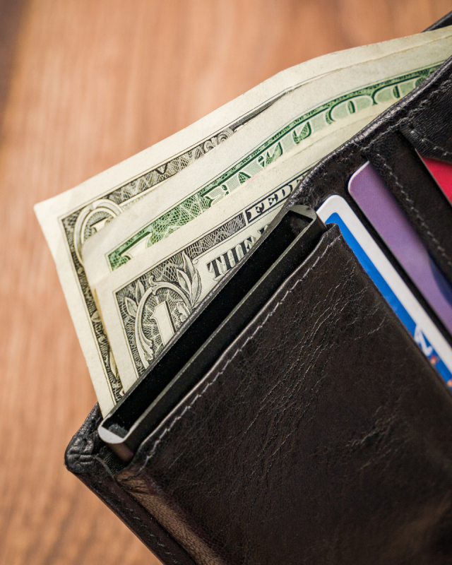 Mały, skórzany portfel z ochroną RFID Stop - Always Wild - obrazek 3