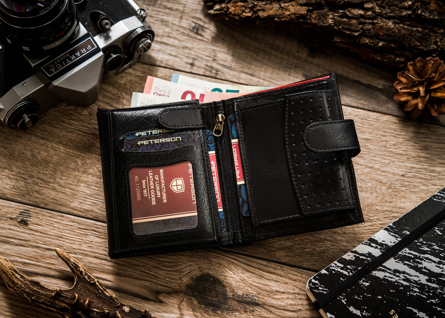Skórzany portfel męski z zapięciem - Peterson - obrazek 6