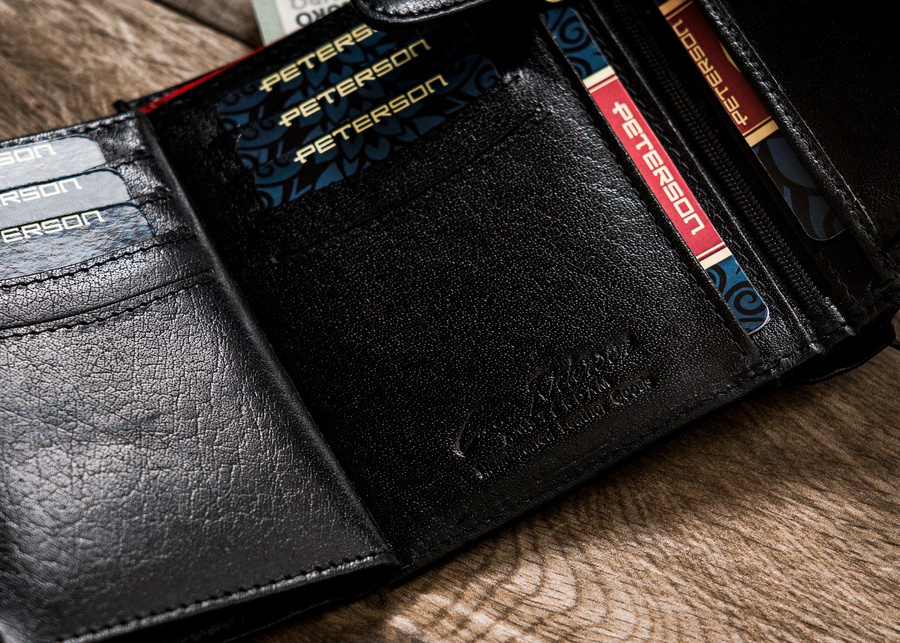 Skórzany portfel męski z zapięciem - Peterson - obrazek 9