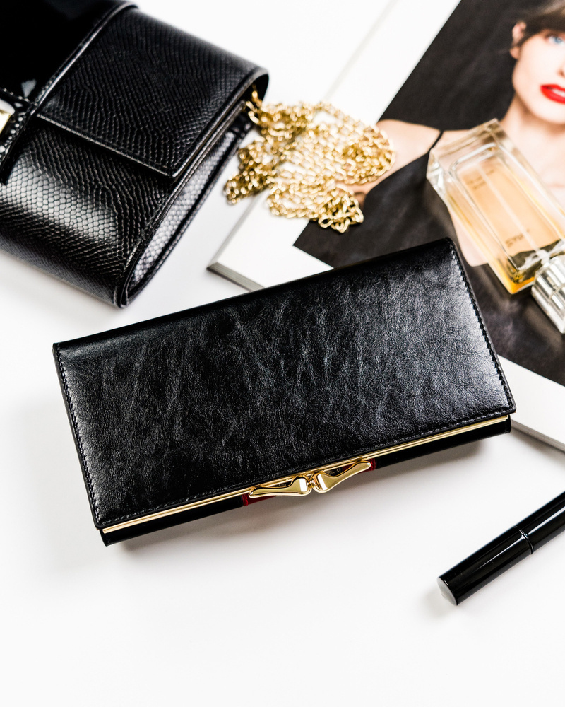 Elegancki portfel z modnym, wężowym wzorem - Peterson - obrazek 5