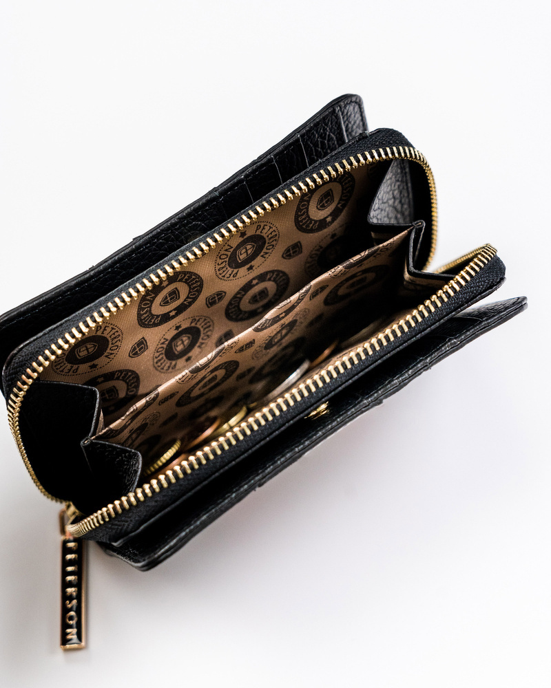 Pionowy, skórzany portfel z wężowym wzorem - Peterson - obrazek 10