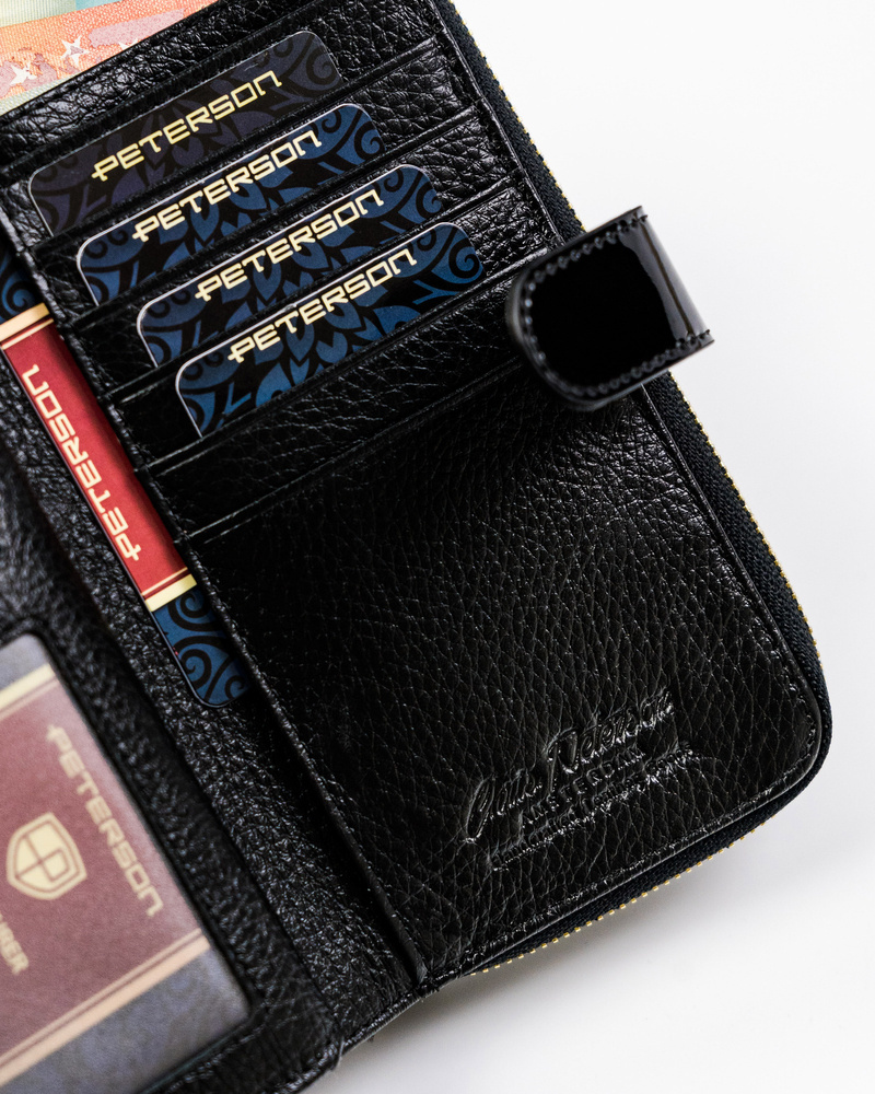 Lakierowany portfel damski na karty - Peterson - obrazek 4