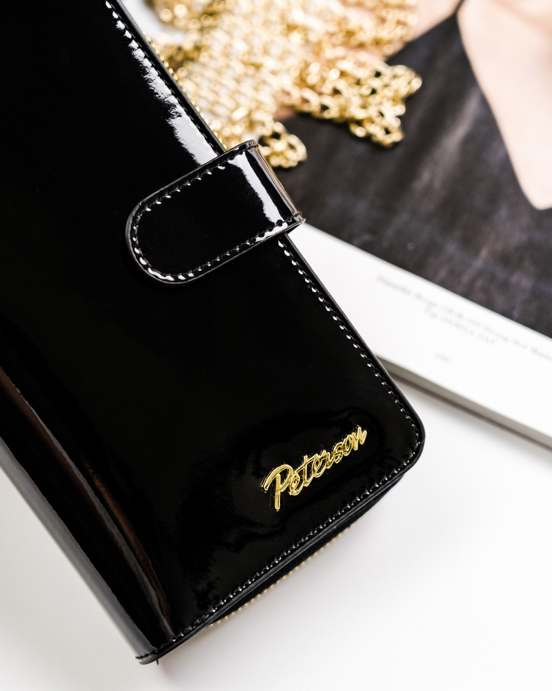 Lakierowany portfel damski na karty - Peterson - obrazek 11