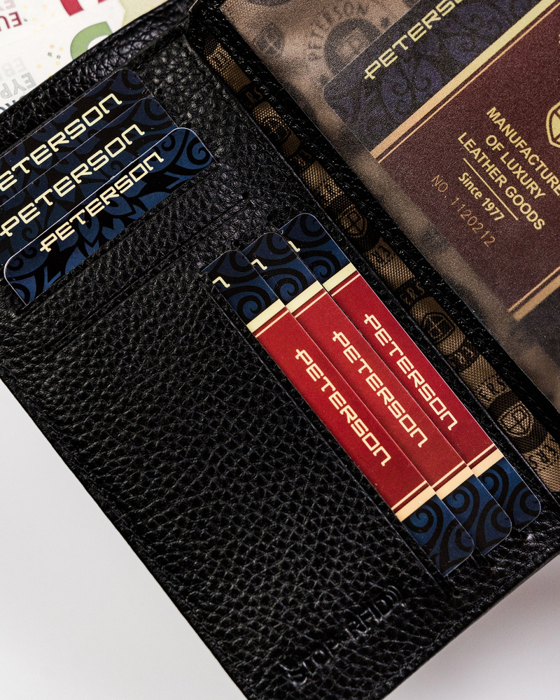 Lakierowany portfel damski na karty - Peterson - obrazek 6