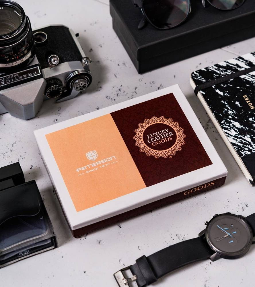 Duży, skórzany portfel męski z łańcuchem — Peterson - obrazek 2