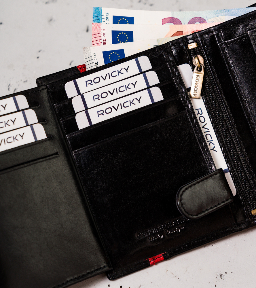 Stylowy portfel męski z bydlęcej skóry naturalnej — Rovicky - obrazek 9