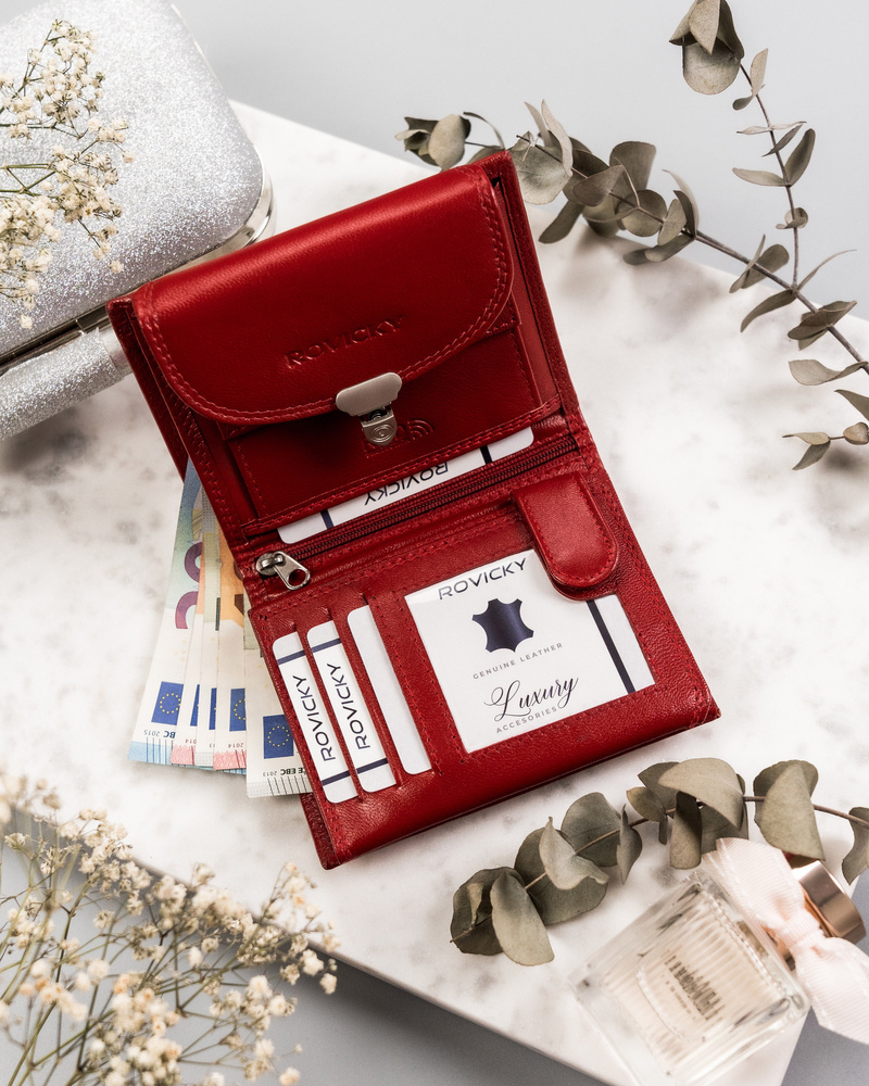Skórzany portfel damski z ozdobnym zapięciem - Rovicky - obrazek 5