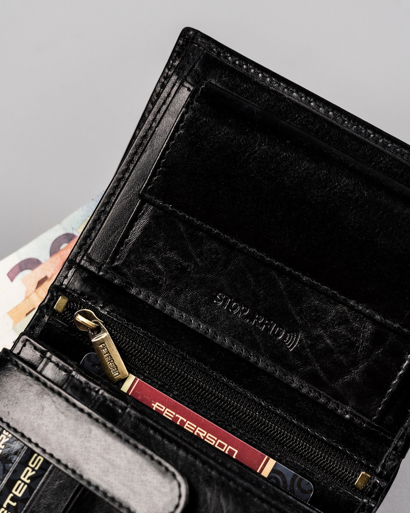 Skórzany portfel męski na karty — Peterson - obrazek 8
