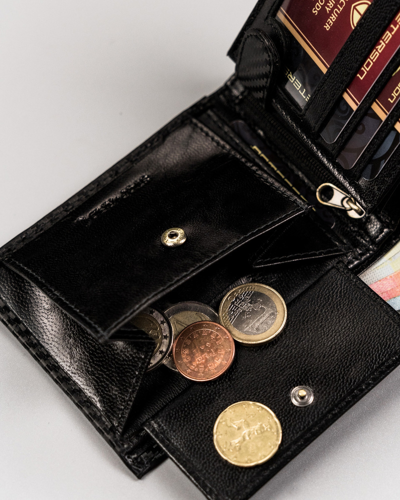 Poziomy, skórzany portfel męski CARBON - Peterson - obrazek 9