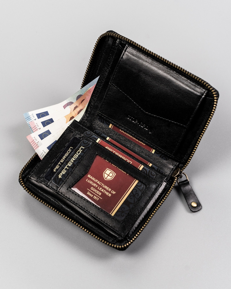 Skórzany portfel na zamek z powłoką carbon - Peterson - obrazek 4