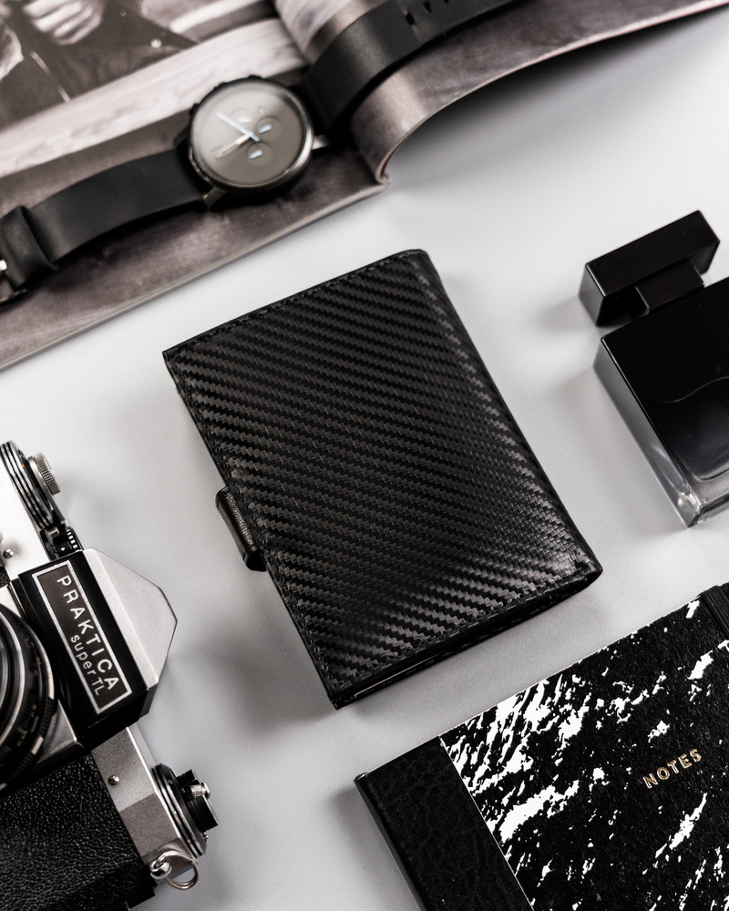 Skórzany portfel na karty carbon - Peterson - obrazek 3