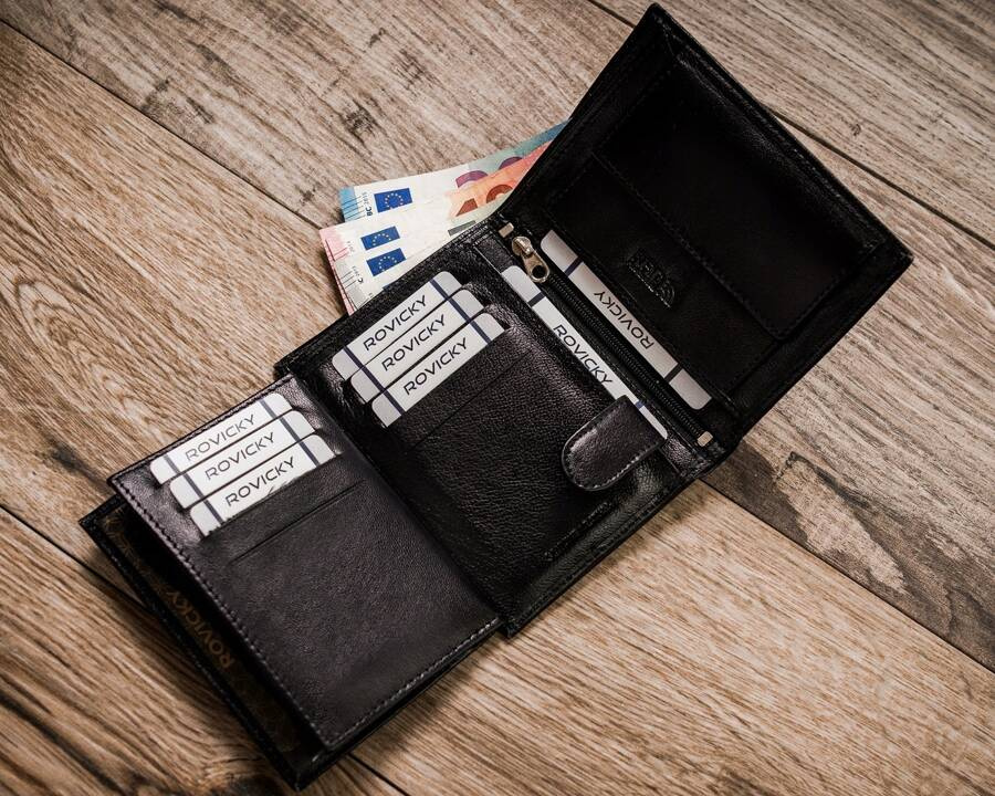 Klasyczny portfel męski na karty - Rovicky - obrazek 7