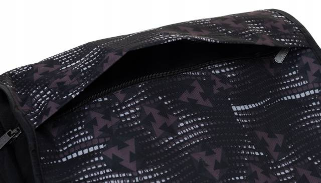 Młodzieżowa torba z poliestru z szerokim, regulowanym paskiem - Loren - obrazek 6