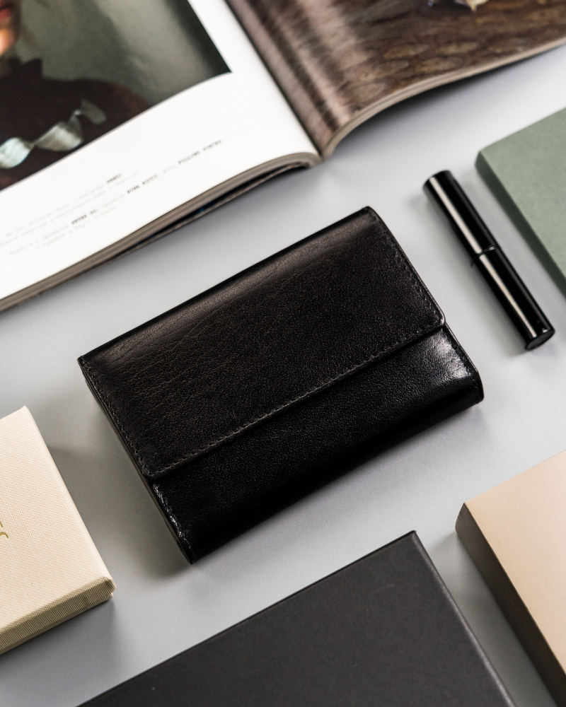 Skórzany, średni portfel damski na zatrzask - Peterson - obrazek 5