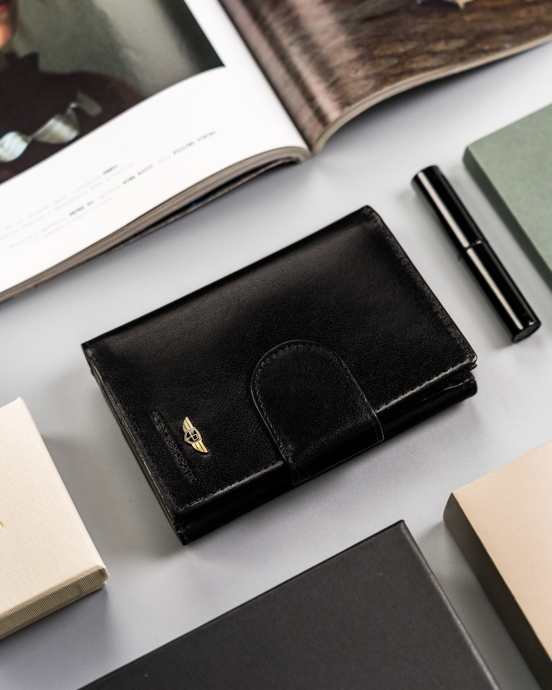 Skórzany, średni portfel damski na zatrzask - Peterson - obrazek 4