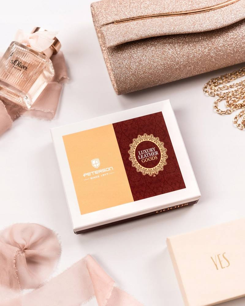 Mały, poziomy portfel damski na zatrzask - Peterson - obrazek 9