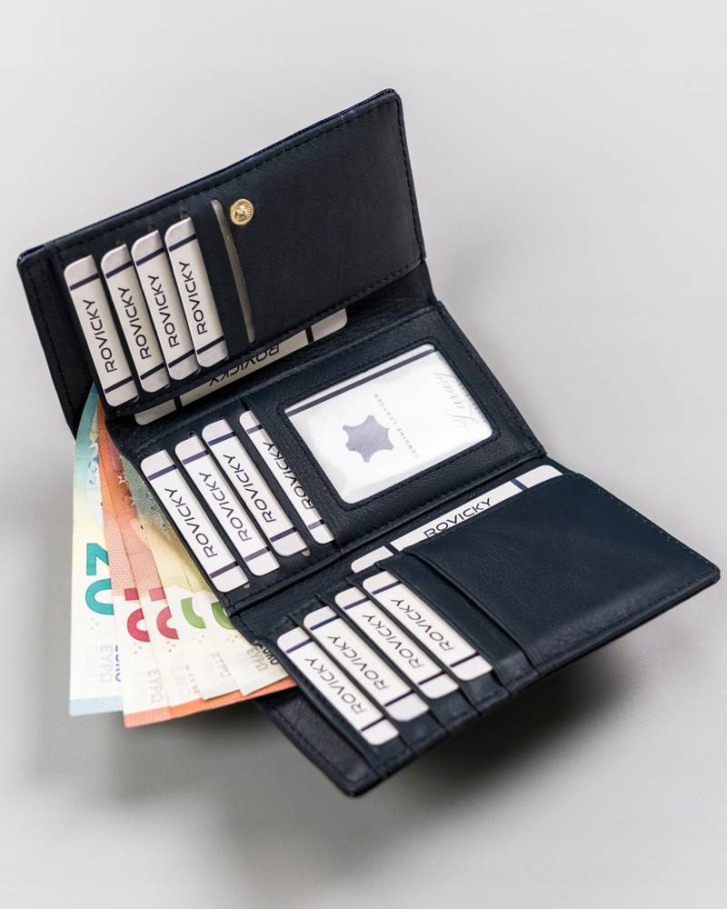 Skórzany portfel damski na bigiel i zatrzask - Rovicky - obrazek 6