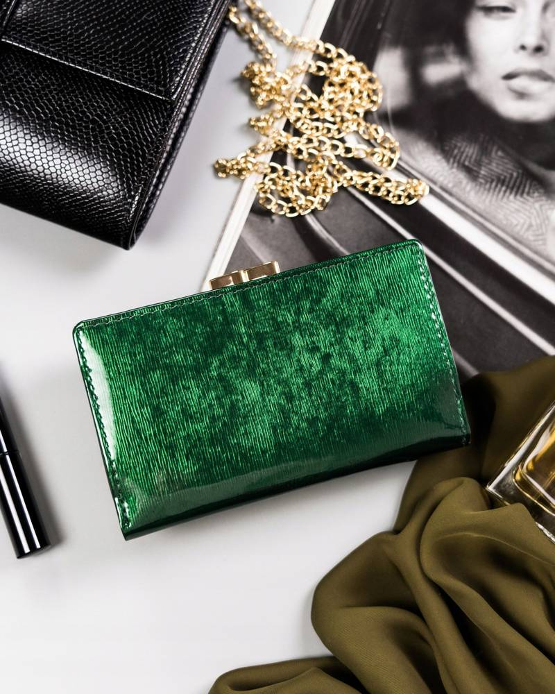 Skórzany portfel damski na bigiel i zatrzask - Rovicky - obrazek 3