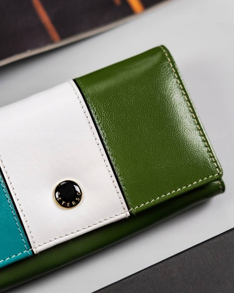 Skórzany portfel damski na zatrzask - Peterson - obrazek 3