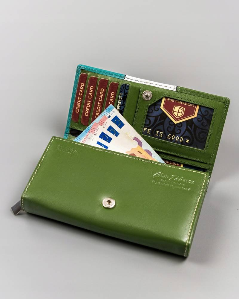 Skórzany portfel damski na zatrzask - Peterson - obrazek 6