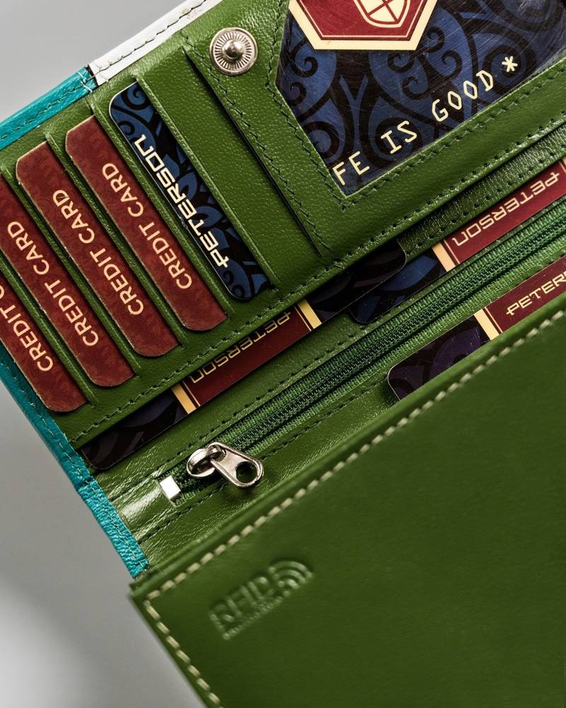 Skórzany portfel damski na zatrzask - Peterson - obrazek 9