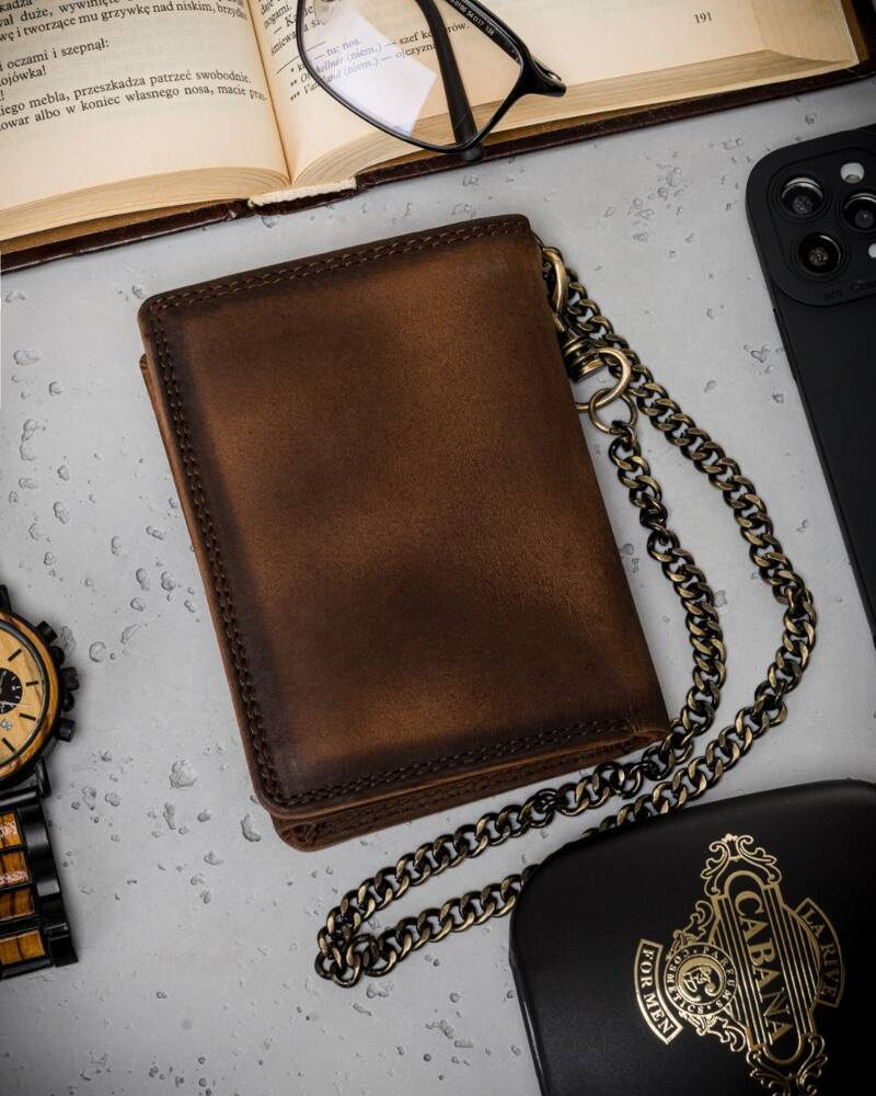 Duży, skórzany portfel męski z łańcuszkiem - obrazek 2