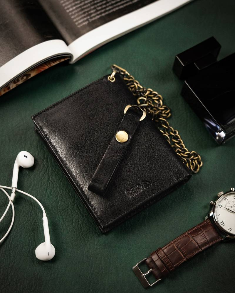 Portfel męski ze skóry naturalnej z łańcuchem - Peterson - obrazek 4