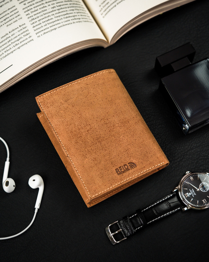 Skórzany portfel męski na karty - Peterson - obrazek 4