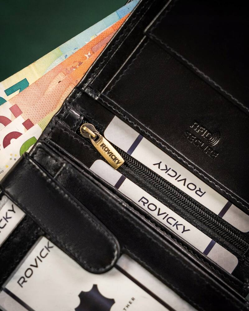 Duży, skórzany portfel męski z systemem RFID - Rovicky - obrazek 8