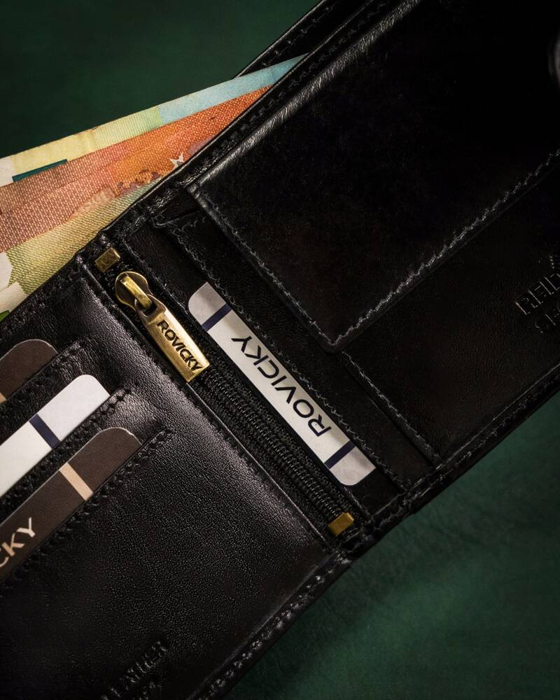 Skórzany portfel męski z systemem RFID - Rovicky - obrazek 7