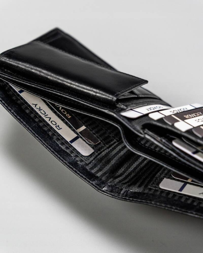 Elegancki, skórzany portfel męski - Rovicky - obrazek 11