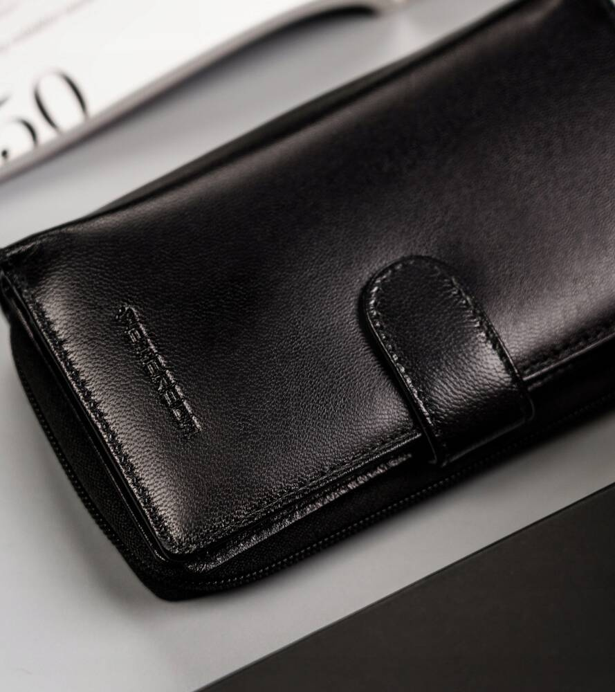 Pionowy portfel damski ze skóry naturalnej - Peterson - obrazek 3