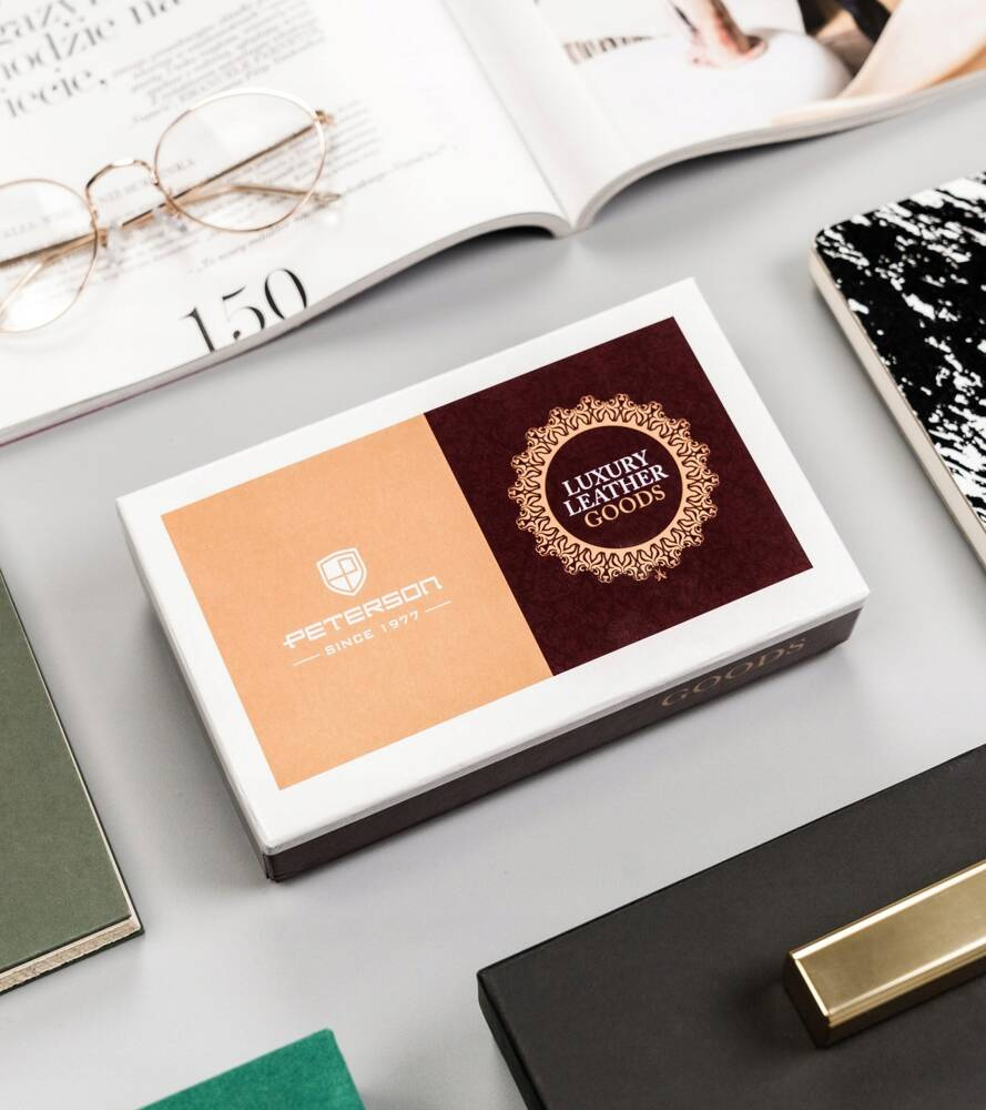 Pionowy portfel damski ze skóry naturalnej - Peterson - obrazek 9