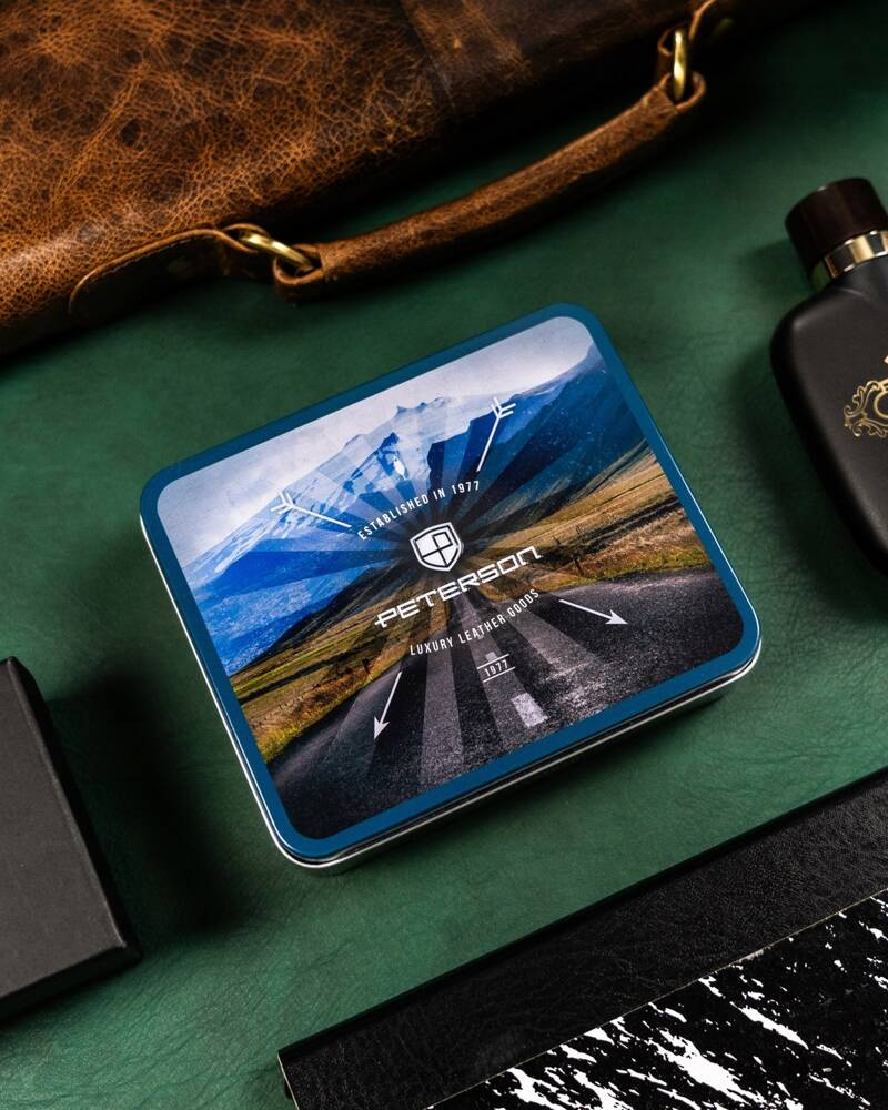 Niewielki, skórzany portfel męski z systemem RFID - Peterson - obrazek 11