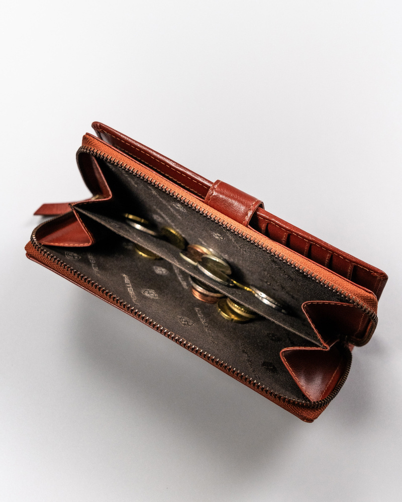 Duży, skórzany portfel damski na zamek i zatrzask - Peterson - obrazek 11