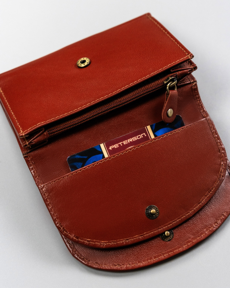 Klasyczny, skórzany portfel damski na zatrzask - Peterson - obrazek 11