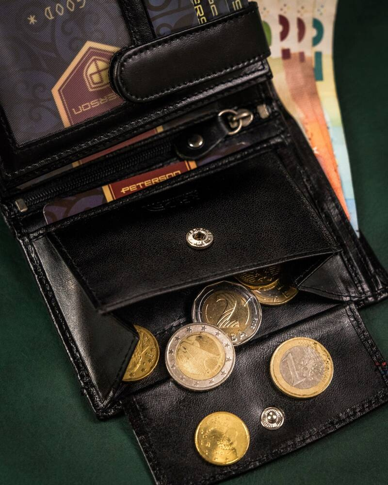 Zestaw prezentowy: skórzany portfel męski i brelok - Peterson - obrazek 11