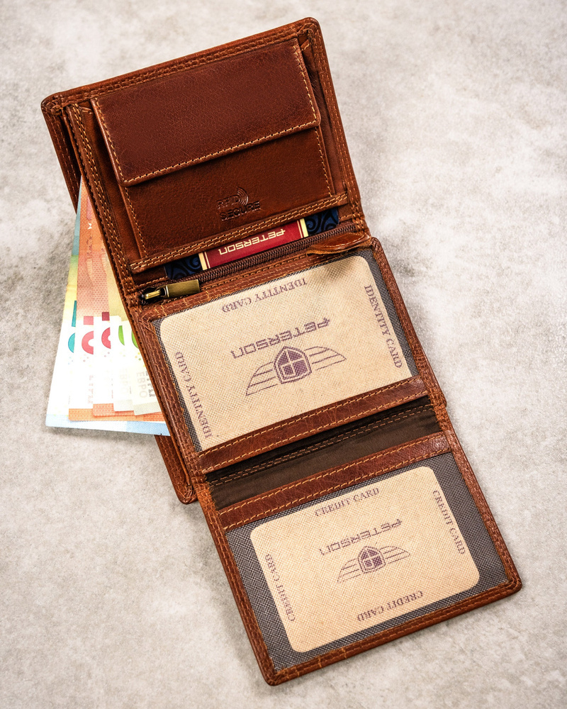 Duży, skórzany portfel męski z wytłoczonym znakiem zodiaku - Peterson - obrazek 8