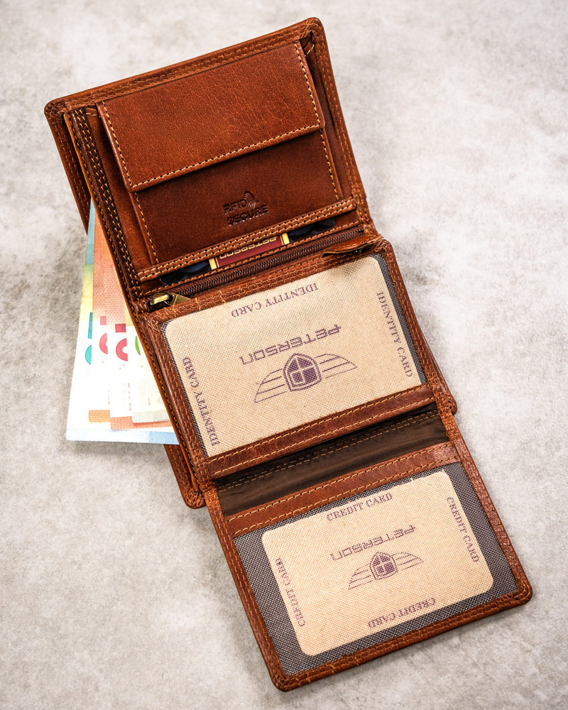 Duży, skórzany portfel męski z wytłoczonym znakiem zodiaku - Peterson - obrazek 7