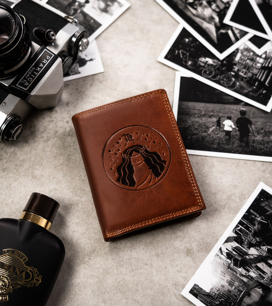 Duży, skórzany portfel męski z wytłoczonym znakiem zodiaku - Peterson - obrazek 2