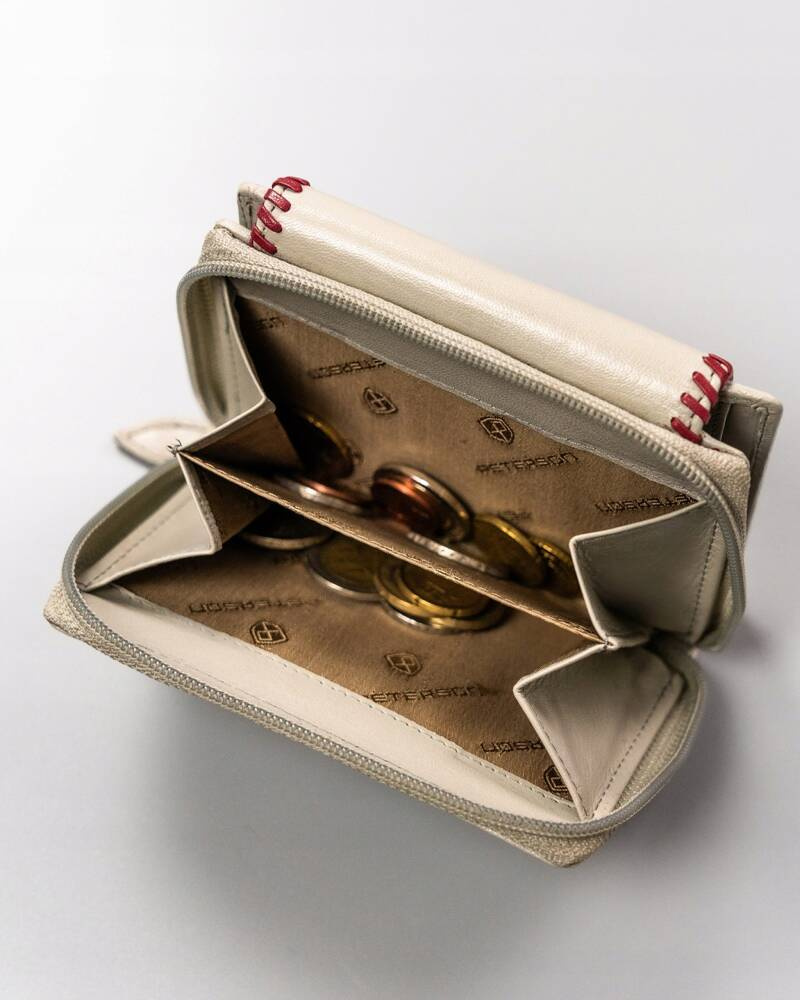 Skórzany portfel damski na zatrzask i zamek - Peterson - obrazek 8