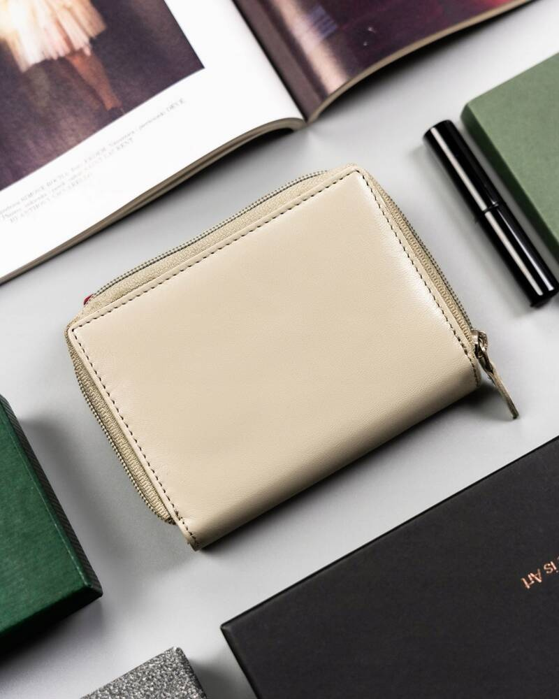 Skórzany portfel damski na zatrzask i zamek - Peterson - obrazek 4