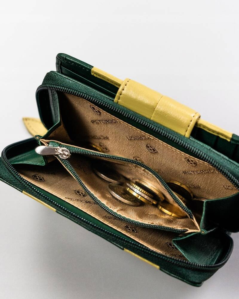 Skórzany portfel damski na zatrzask - Peterson - obrazek 8