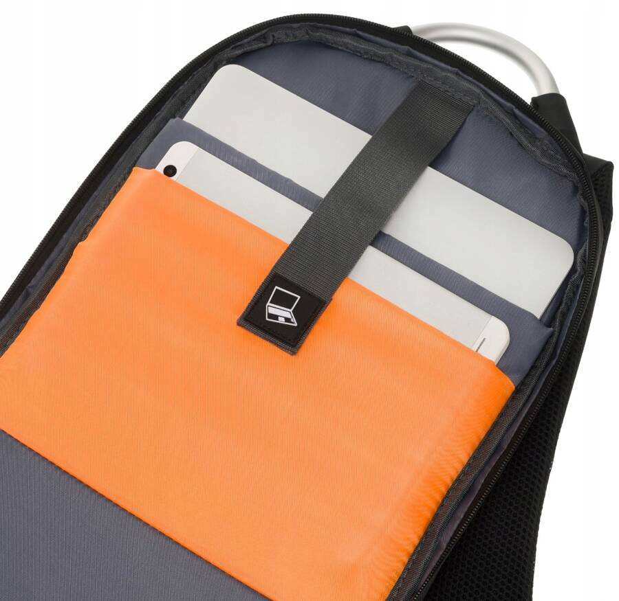 Duży, pojemny plecak z portem USB i miejscem na laptopa - Peterson - obrazek 7