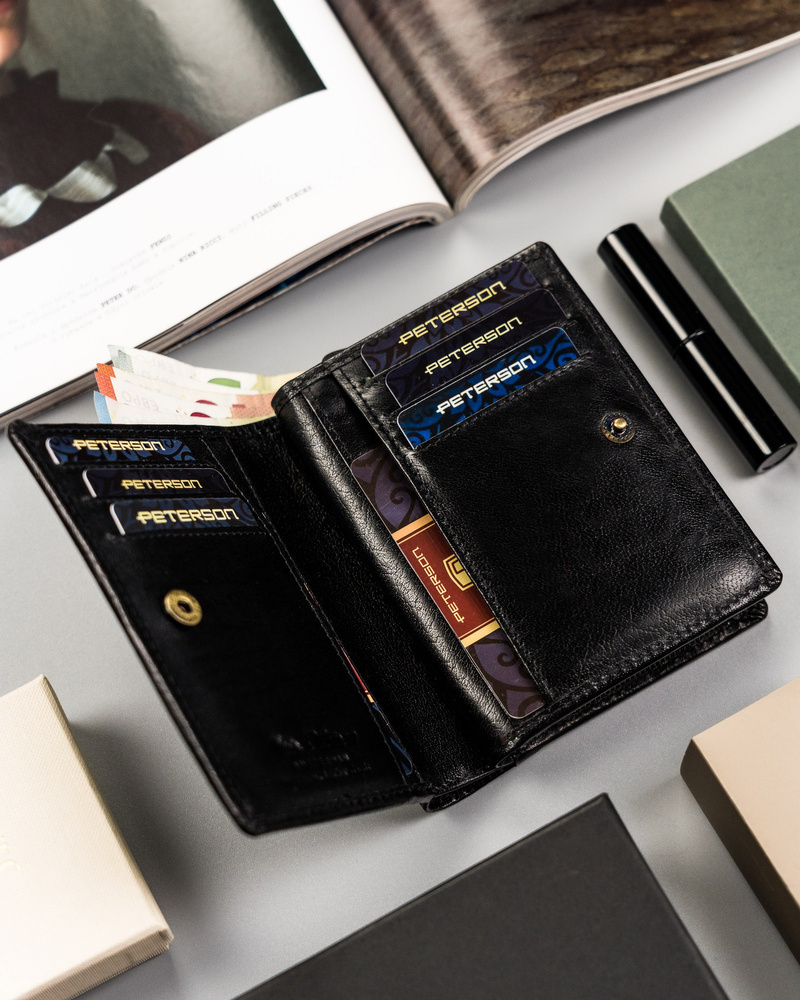 Skórzany portfel damski średnich rozmiarów - Peterson - obrazek 5
