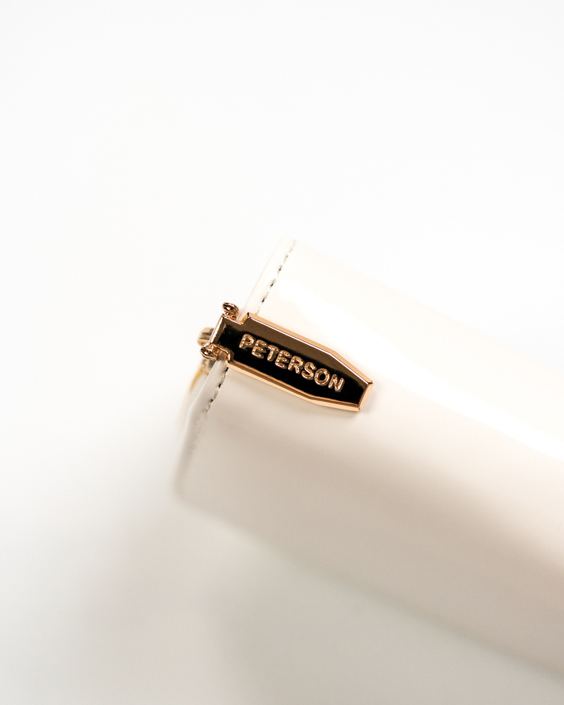 Mały portfel damski ze skóry ekologicznej na zatrzask i suwak - Peterson - obrazek 9